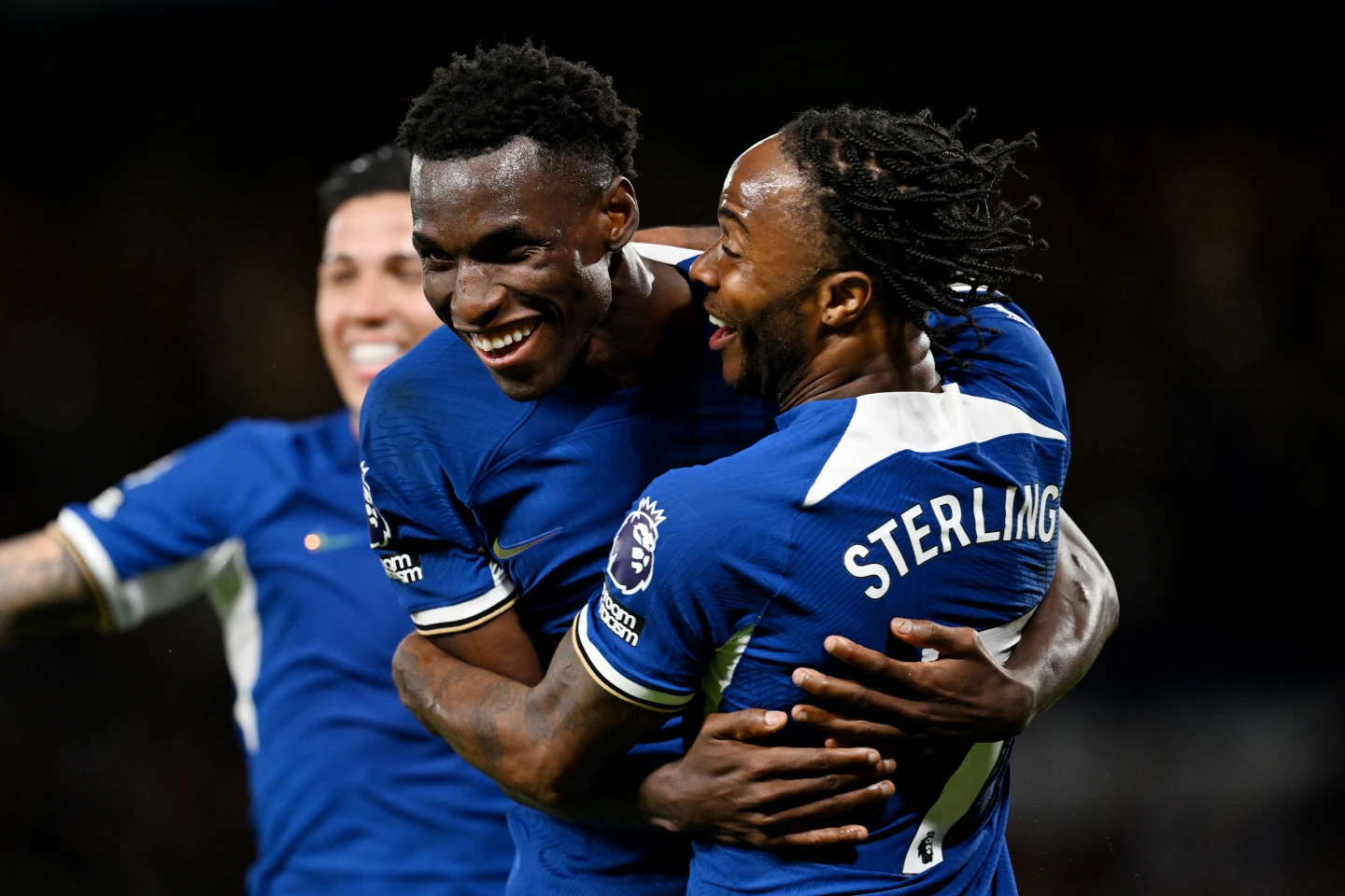 GOAL: Cheslea 2-1 Manchester City, Raheem Sterling gives the Blues a LEAD